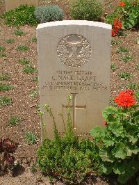 Medjez-El-Bab War Cemetery - Grant, Charles MacKintosh